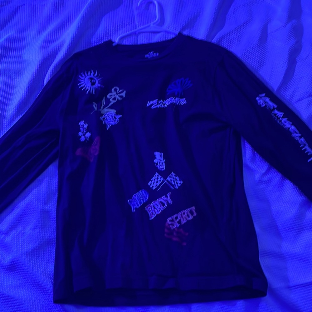 Hollister graphic
